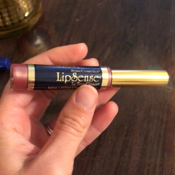 Lipsense - Picture 2 of 8